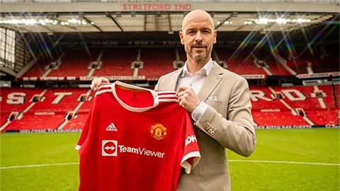 Ten Hag được kêu gọi nên loại bỏ Ronaldo