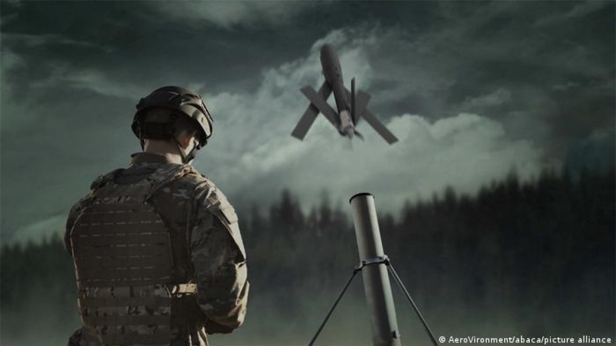 Ngoài các máy bay không người lái quân sự do các nước NATO chuyển giao, Ukraine cũng sử dụng UAV thương mại và tự chế tạo để theo dõi và tấn công các mục tiêu của Nga. Ảnh: Abaca