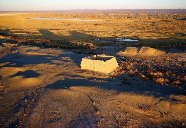 Bí ẩn Ngọc Môn Quan - Vén màn sự thật về lời đồn "hồn ma" trấn yểm lối vào Lop Nur