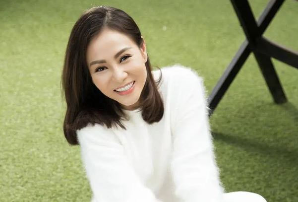 Cuộc sống của Thu Minh tuổi 45: Theo chồng định cư Singapore, đẹp tới mức bị nghi thẩm mỹ