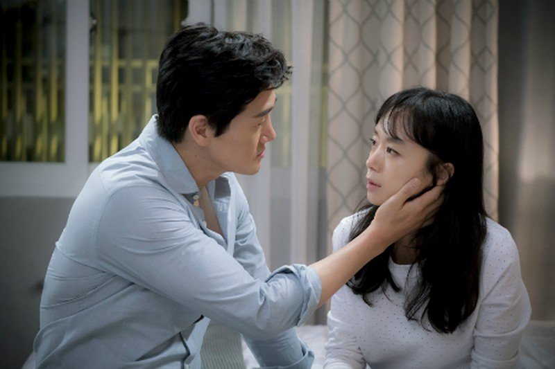 Người cũ xác xơ sau cuộc tình với quý bà giàu có, gái trẻ nối lại tình xưa và cái kết 