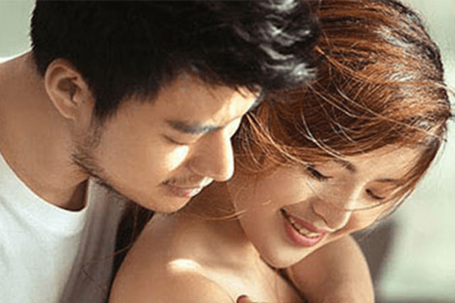 Giữ người yêu bằng 'trái cấm', gái trẻ khóc lặng người nhận tin nhắn cay đắng này 