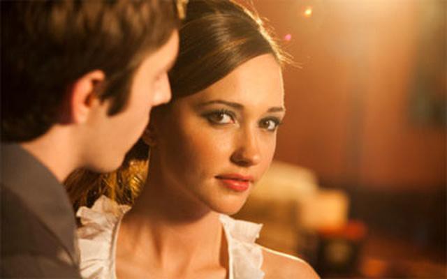 'Săn' được chồng giàu, vợ trẻ không an phận vẫn lén lút đẽo tiền bao nhân tình 