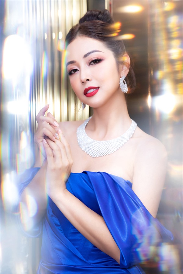 Jennifer Phạm sau 16 năm làm Hoa hậu: Được lòng mẹ chồng đại gia, sắc vóc ngày càng nóng bỏng - Ảnh 1.