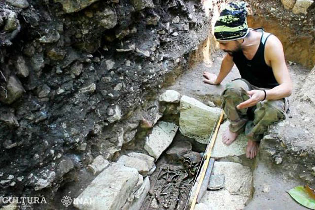 Mộ phần đầy bất ngờ của "nữ vương Maya" răng phủ ngọc bích