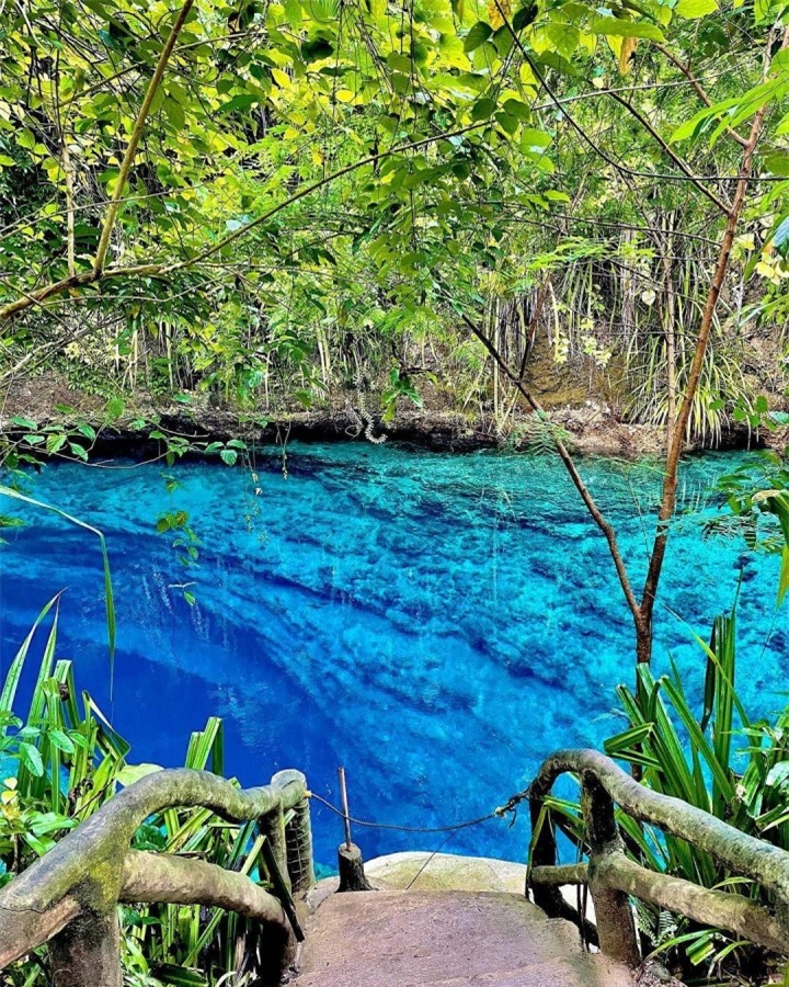 ‘Dòng sông mê hoặc’ bí ẩn nhất Philippines với làn nước xanh thẳm nhìn thấu đáy - 2