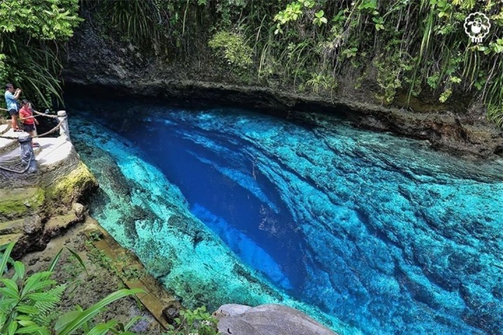 ‘Dòng sông mê hoặc’ bí ẩn nhất Philippines với làn nước xanh thẳm nhìn thấu đáy - 3