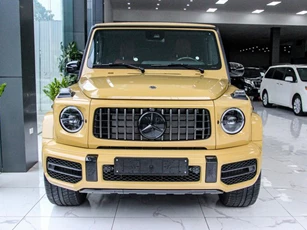 Ngắm Mercedes-AMG G63 màu vàng cát hiếm gặp