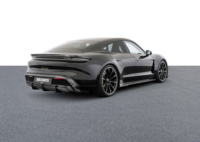 Porsche Taycan Turbo S mạnh mẽ hơn với gói độ từ Brabus