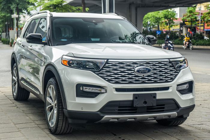 Cận cảnh Ford Explorer Platinum nhập Mỹ giá 4 tỷ đồng tại Việt Nam