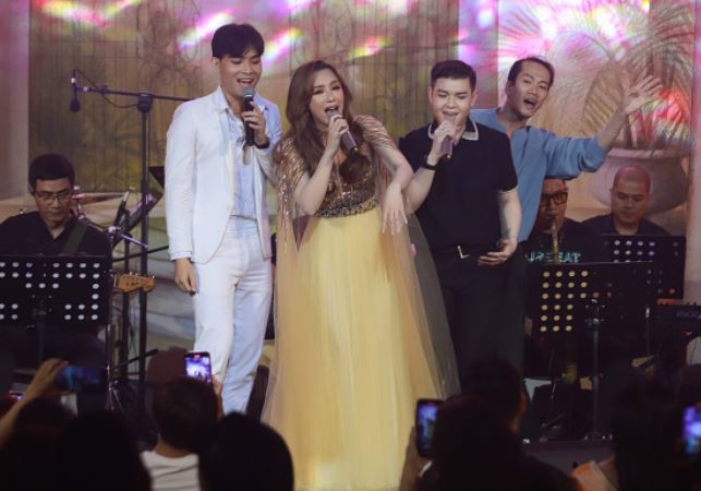 Hồ Quỳnh Hương trở lại sau nhiều năm “ở ẩn” vẫn khiến người hâm mộ thổn thức