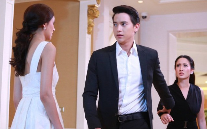 Trong lúc sếp nguy kịch, tôi đã cứu sống ông ấy và được con gái sếp tặng cho món quà lớn làm tôi hoang mang