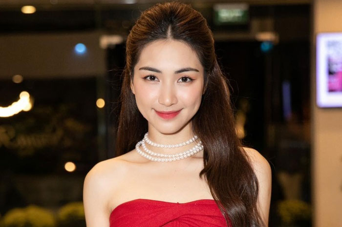 Hòa Minzy chạy show ngày đêm hậu chia tay, lộ tình trạng sức khỏe đáng lo ngại