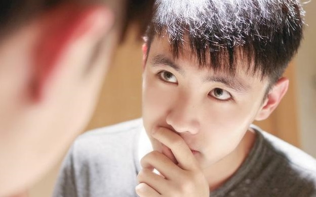 Đi nhậu về muộn, tôi hốt hoảng khi vợ con "biến mất", đồ đạc xáo trộn, tôi bật khóc chạy sang nhà bố mẹ thì phải ngã ngửa