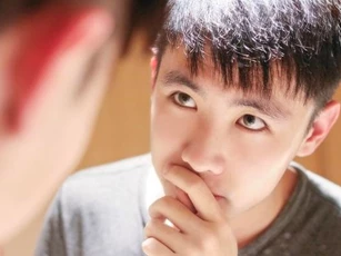 Đi nhậu về muộn, tôi hốt hoảng khi vợ con "biến mất", đồ đạc xáo trộn, tôi bật khóc chạy sang nhà bố mẹ thì phải ngã ngửa