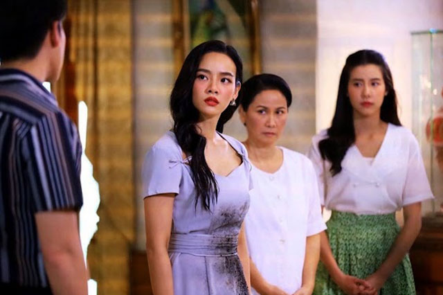 Lúc bố chồng ốm nặng, tôi bảo ông sang tên sổ đỏ cho chúng tôi, nào ngờ anh cả quát một câu xanh rờn