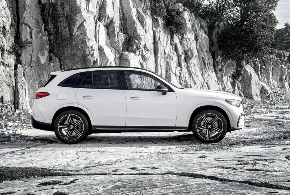 Mercedes-Benz GLC 2023 dài hơn đáng kể so với thế hệ cũ