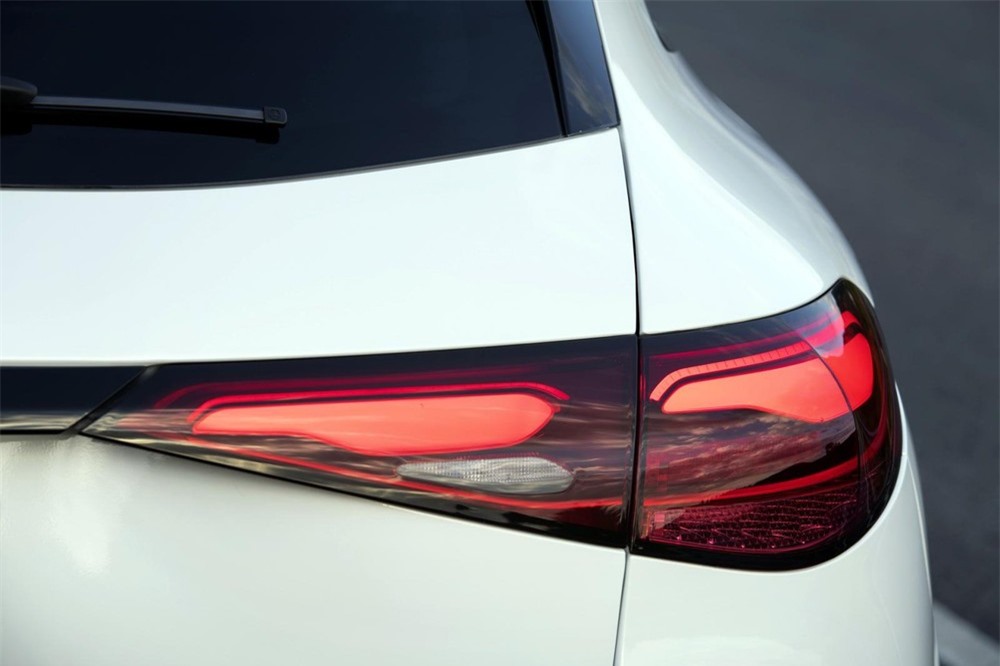 Đèn hậu mới của Mercedes-Benz GLC 2023
