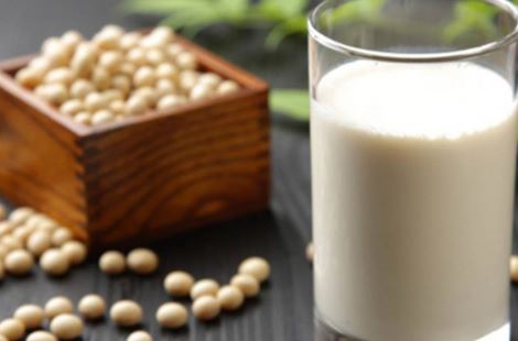 6 lý do khiến bạn nên uống sữa đậu nành