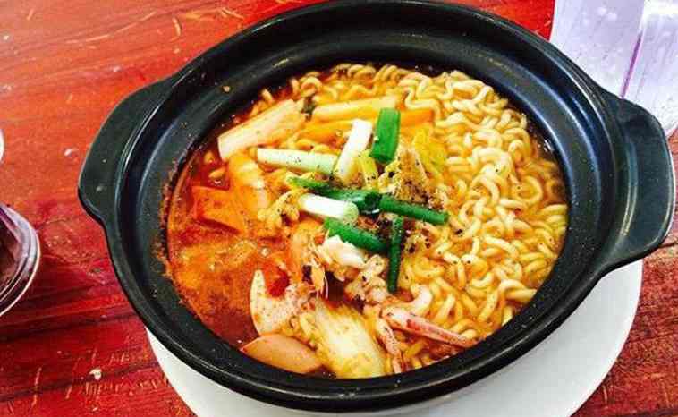 Thực phẩm cực hại dạ dày người Việt vẫn vô tư ăn