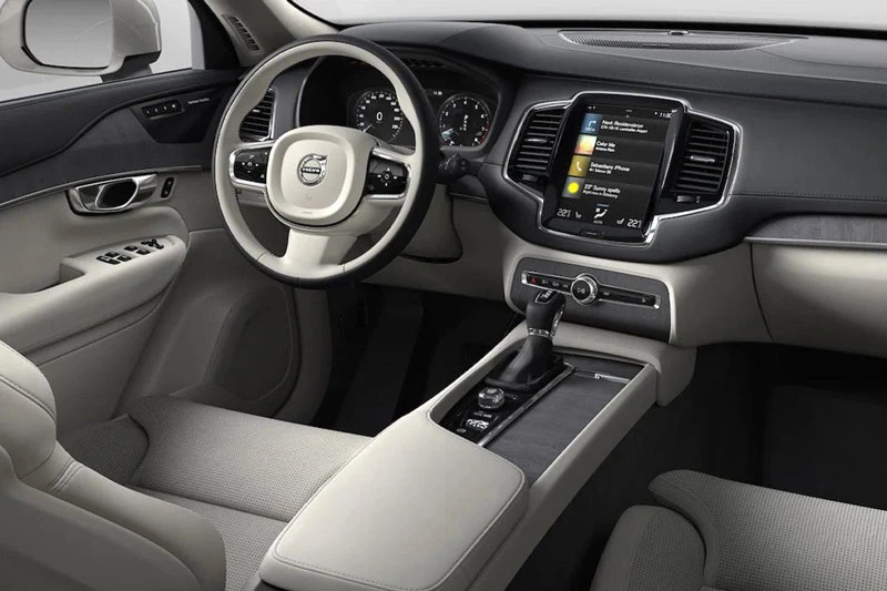 8. Volvo XC90.