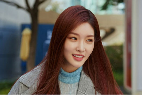 Hai vợ chồng đi làm về muộn, mẹ chồng múc cho mỗi người một bát cháo, tôi nghẹn ngào khi biết bí mật giấu nơi đáy bát