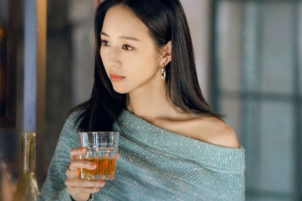 Bày cách cho sếp "cưa" lại người yêu cũ, đến khi chở anh vào khách sạn, tôi hối không kịp