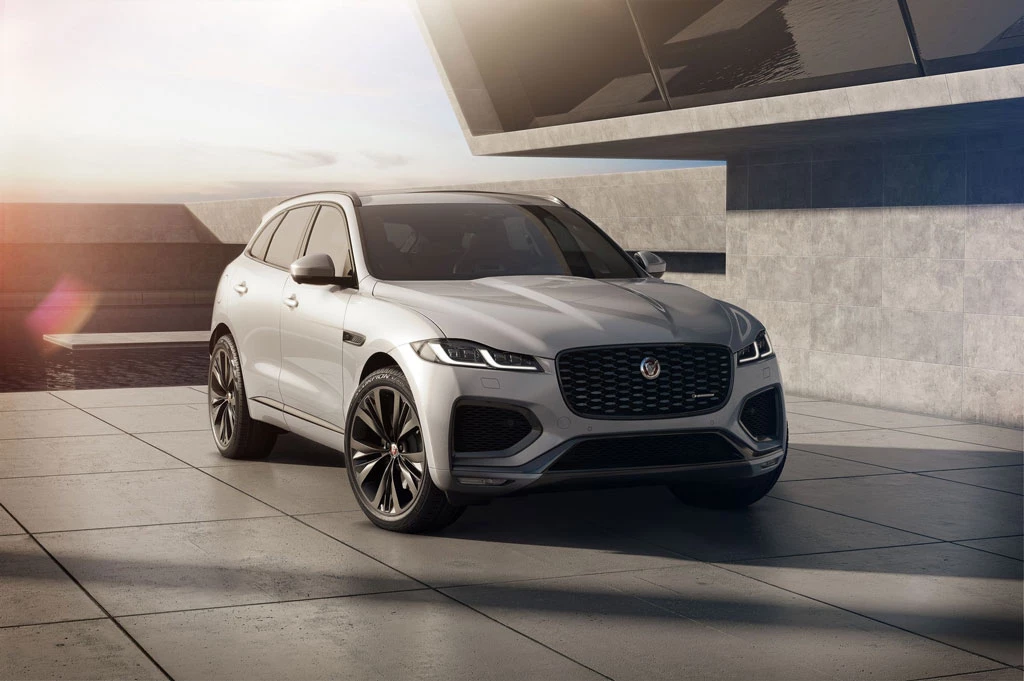 Jaguar F-Pace 2021.