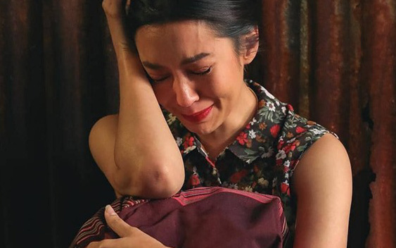 Vô tình thấy được hóa đơn mua nước hoa trong túi áo, sốc nặng khi biết được người mà chồng tặng quà là ai