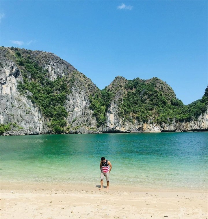 Hòn đảo độc nhất Việt Nam với 2 bãi biển đối diện cách nhau chỉ vài bước chân - 6