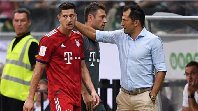 Salihamidzic có những phát biểu không hay về Lewandowski.