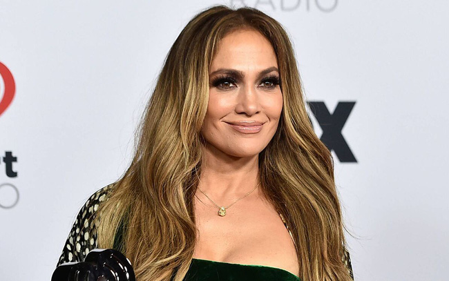Jennifer Lopez ưu tiên gia đình hơn sự nghiệp
