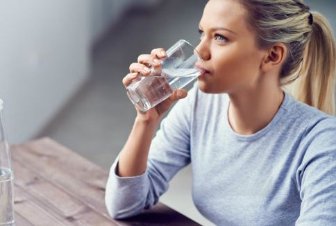 Lợi ích bất ngờ nếu bạn uống đủ nước trong ngày