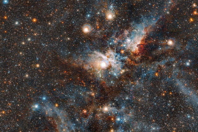 Xác định 379.000 "sao biến hình", 1 cái đang phóng lửa Trái Đất