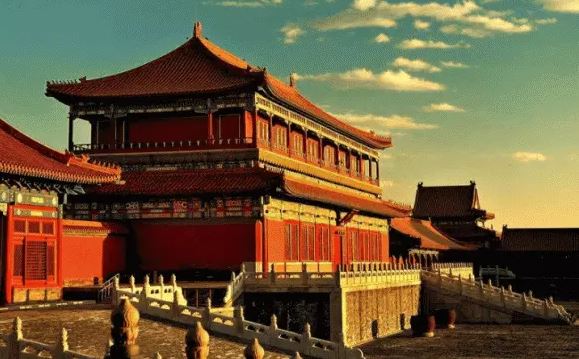 Tại sao trên mái Tử Cấm Thành rộng lớn lại không bao giờ thấy một vết phân chim? Đọc xong, tôi thực sự khâm phục trí tuệ của người xưa