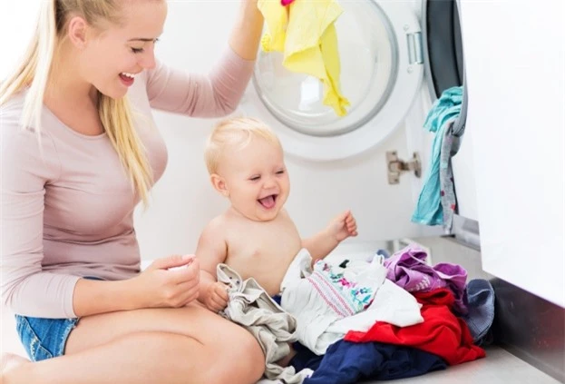 Giặt quần áo cho trẻ sơ sinh đúng cách