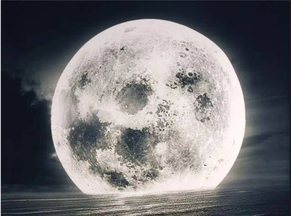 Tàu thăm dò tìm thấy thứ lạ ở mặt sau của Mặt trăng, chuyên gia: Bí mật đã được giải mã - Ảnh 1.