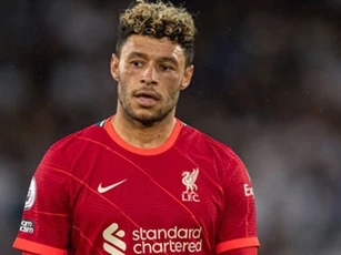 MU bỏ 10 triệu bảng mua Oxlade-Chamberlain