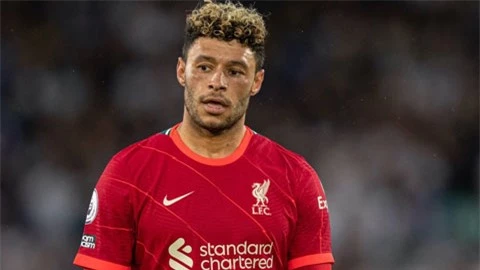 MU bỏ 10 triệu bảng mua Oxlade-Chamberlain