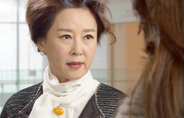 Mẹ chồng buông lời thậm tệ với nàng dâu dù biết con trai có con riêng với kẻ thứ 3