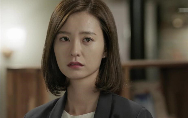 Đi làm về tới nhà thấy phòng bếp bừa bộn, bánh kem vương vãi khắp nơi còn chồng ngồi thất thần khiến tôi rụng rời chân tay