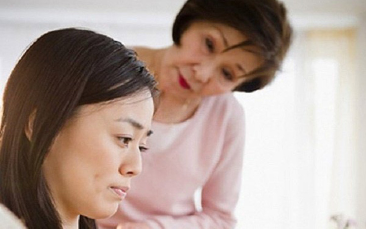 Tôi đang mang bầu 8 tháng, mẹ chồng đột ngột đưa 20 triệu rồi bảo tôi về nhà ngoại ở