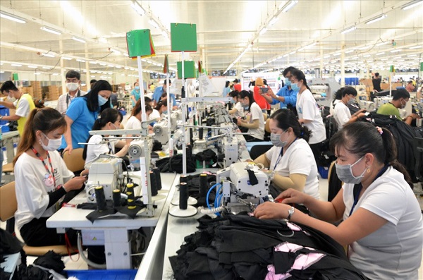 Tăng 6% lương tối thiểu vùng từ ngày 1/7 