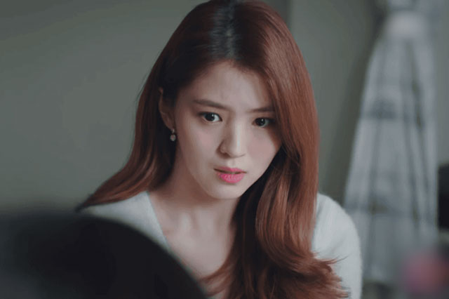 Mỗi khi bước vào phòng làm việc của chồng, tôi đều sốc tới mức muốn ngất lịm