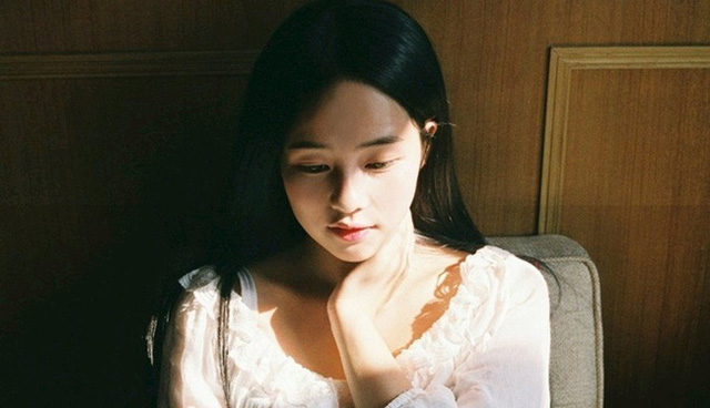 Chị dâu dẫn một người đàn ông lạ về nhà trước sự bàng hoàng của cả gia đình và nói ra điều cực chấn động