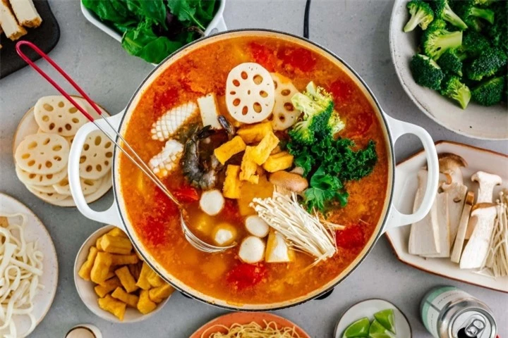 Lẩu Thái chua cay - sự pha trộn hương vị đầy tinh tế của ẩm thực xứ chùa Vàng - 1