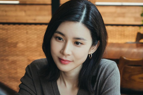 Đến chơi thấy con gái ôm mặt khóc, con rể lớn tiếng quát 'ăn bám còn không biết điều', bố vợ đanh thép đáp trả khiến gã tái mặt