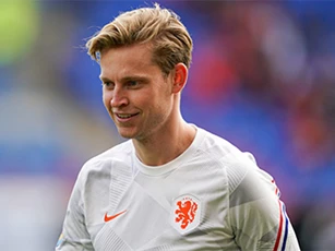 Xavi nêu điều kiện để De Jong sang MU