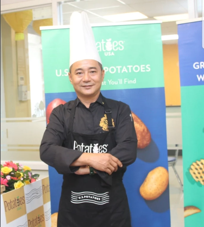 Chef Lê Xuân Tâm - Chủ tịch - Hiệp Hội Siêu Đầu Bếp Thế Giới tại Việt Nam; Tổng bếp trưởng nhà hàng MOO BEEF; 