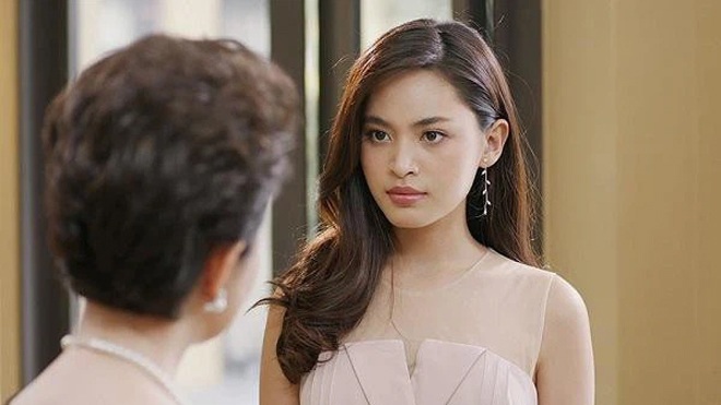 Ngủ chung, thấy mẹ chồng cầm chặt một thứ, hôm sau con dâu đòi ly hôn